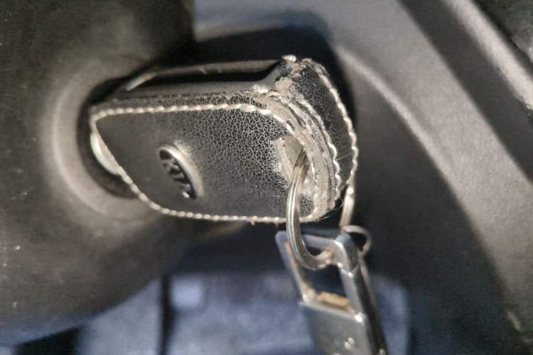 Used Kia K2 2015 Sedan 1.4L MT GLS Vehicle Key