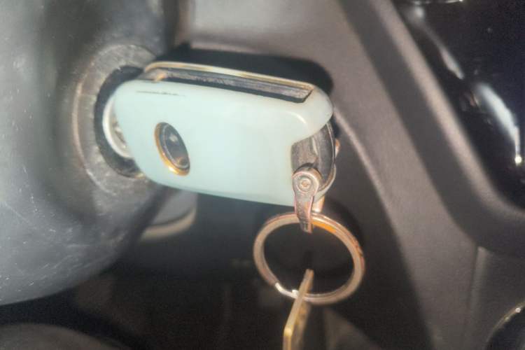 Used Kia K2 2015 Sedan 1.4L MT GLS Vehicle Key