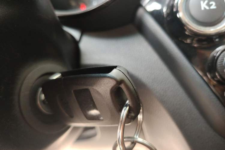 Used Kia K2 2015 Sedan 1.4L MT GLS Vehicle Key