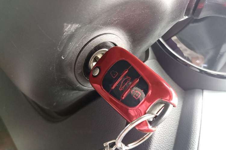 Used Kia K2 2015 Sedan 1.4L MT GLS Vehicle Key