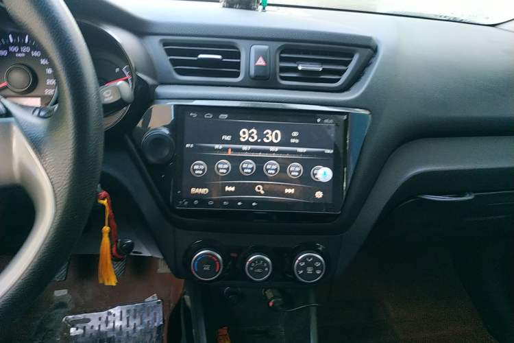 Used Kia K2 2015 Sedan 1.4L MT GLS Audio And AC Panel