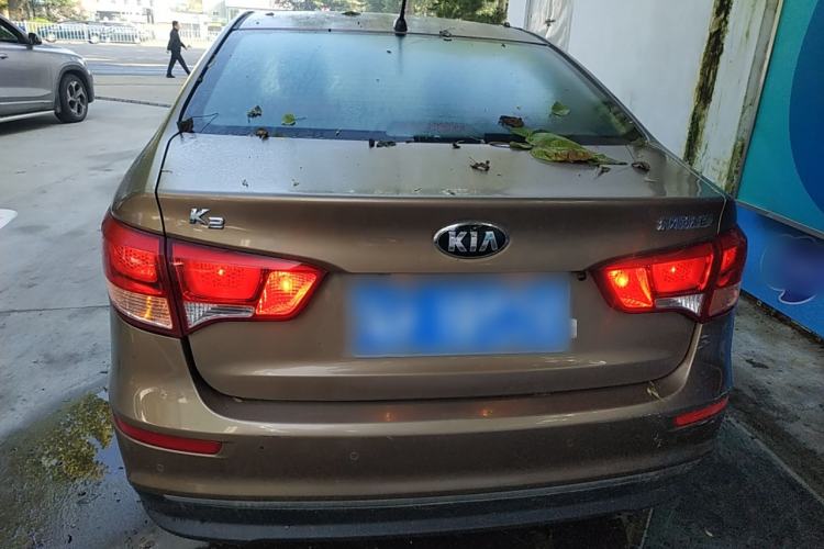 Used Kia K2 2015 Sedan 1.4L MT GLS Exterior 4