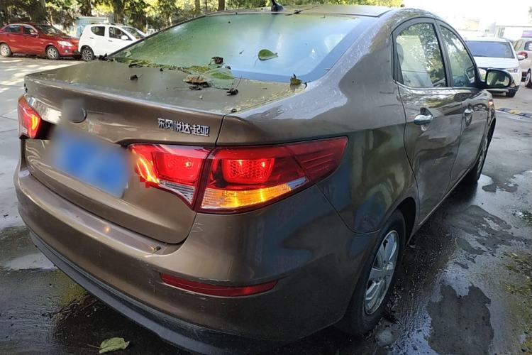 Used Kia K2 2015 Sedan 1.4L MT GLS Exterior 5