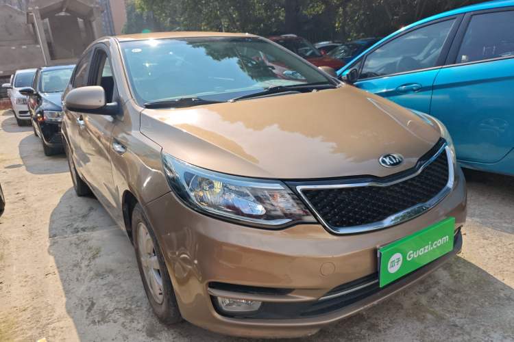 Used Kia K2 2015 Sedan 1.4L MT GLS Front Right 45 Deg