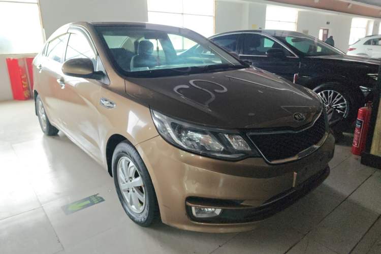 Used Kia K2 2015 Sedan 1.4L MT GLS Front Right 45 Deg