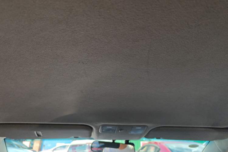 Used Kia K2 2015 Sedan 1.4L MT GLS Headliner