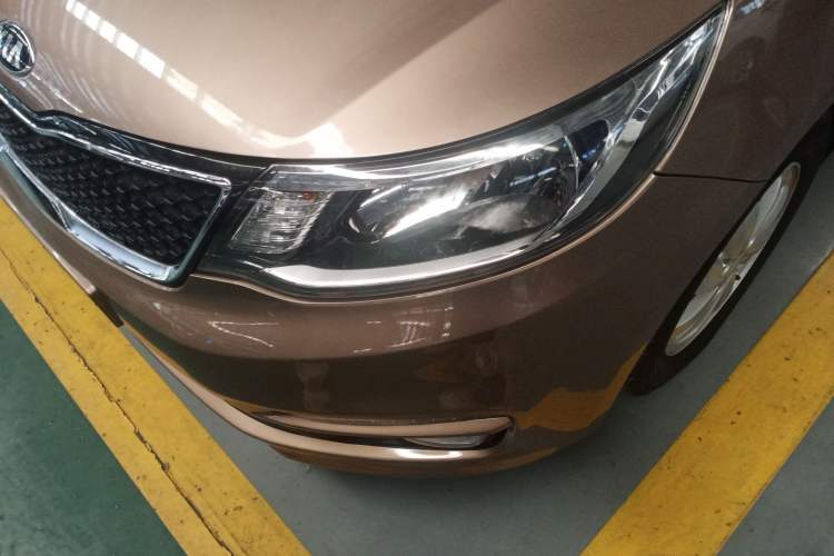 Used Kia K2 2015 Sedan 1.4L Automatic GLS Left Front Headlight