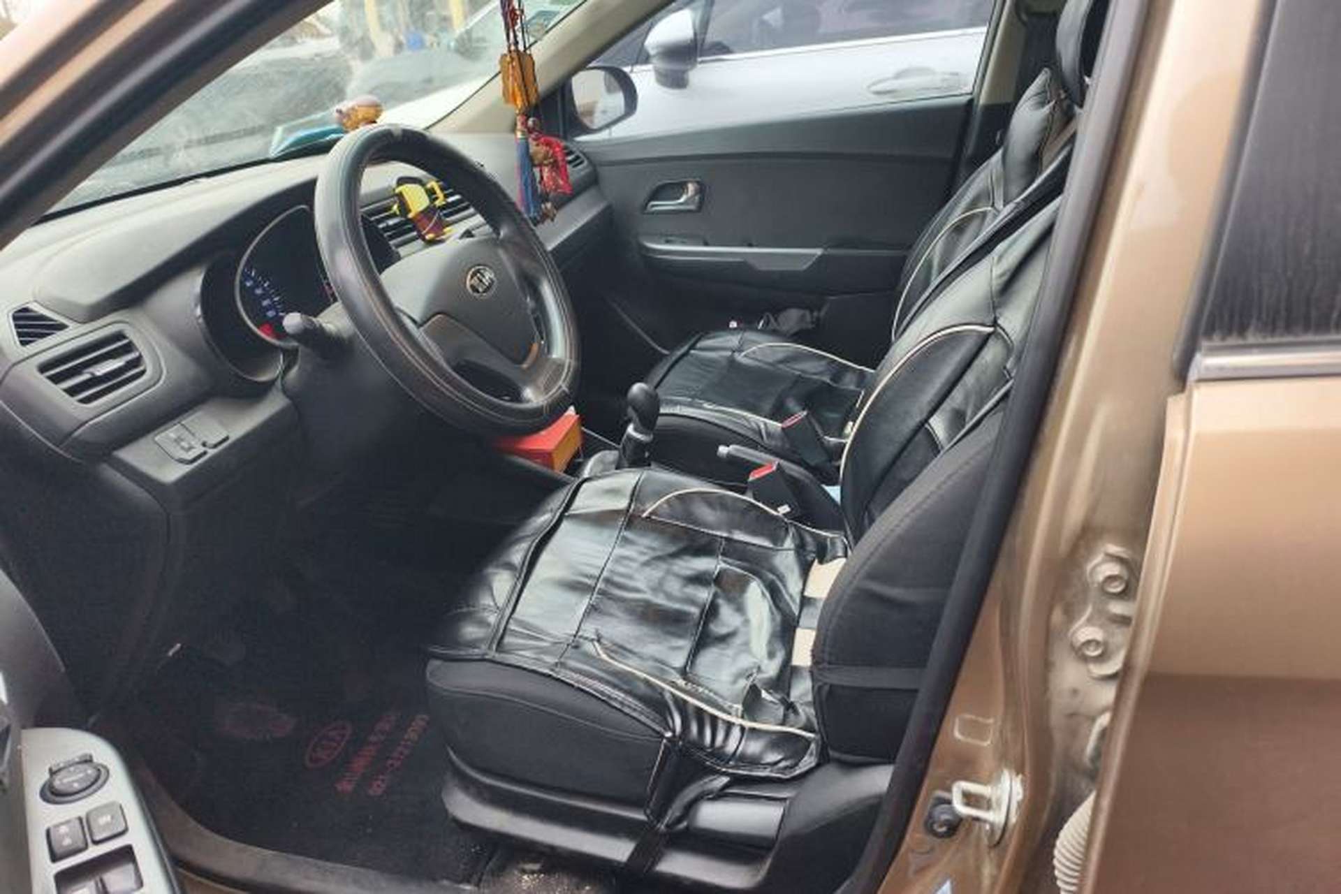 Used Kia K2 2015 Sedan 1.4L MT GLS Left Front Seat
