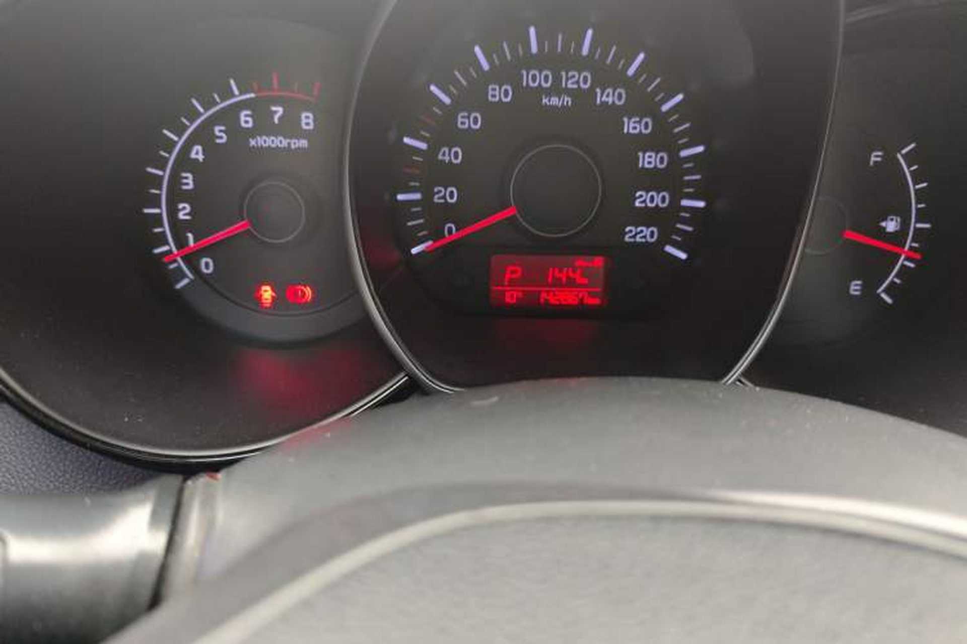 Used Kia K2 2015 Sedan 1.4L Automatic GLS Odometer Close Up