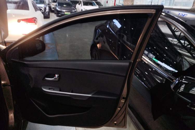 Used Kia K2 2015 Sedan 1.4L Automatic GLS Right Front Door Interior