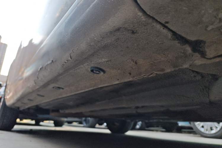 Used Kia K2 2015 Sedan 1.4L MT GLS Right Side Sill