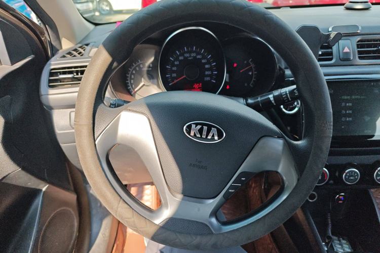 Used Kia K2 2015 Sedan 1.4L MT GLS Steering Wheel