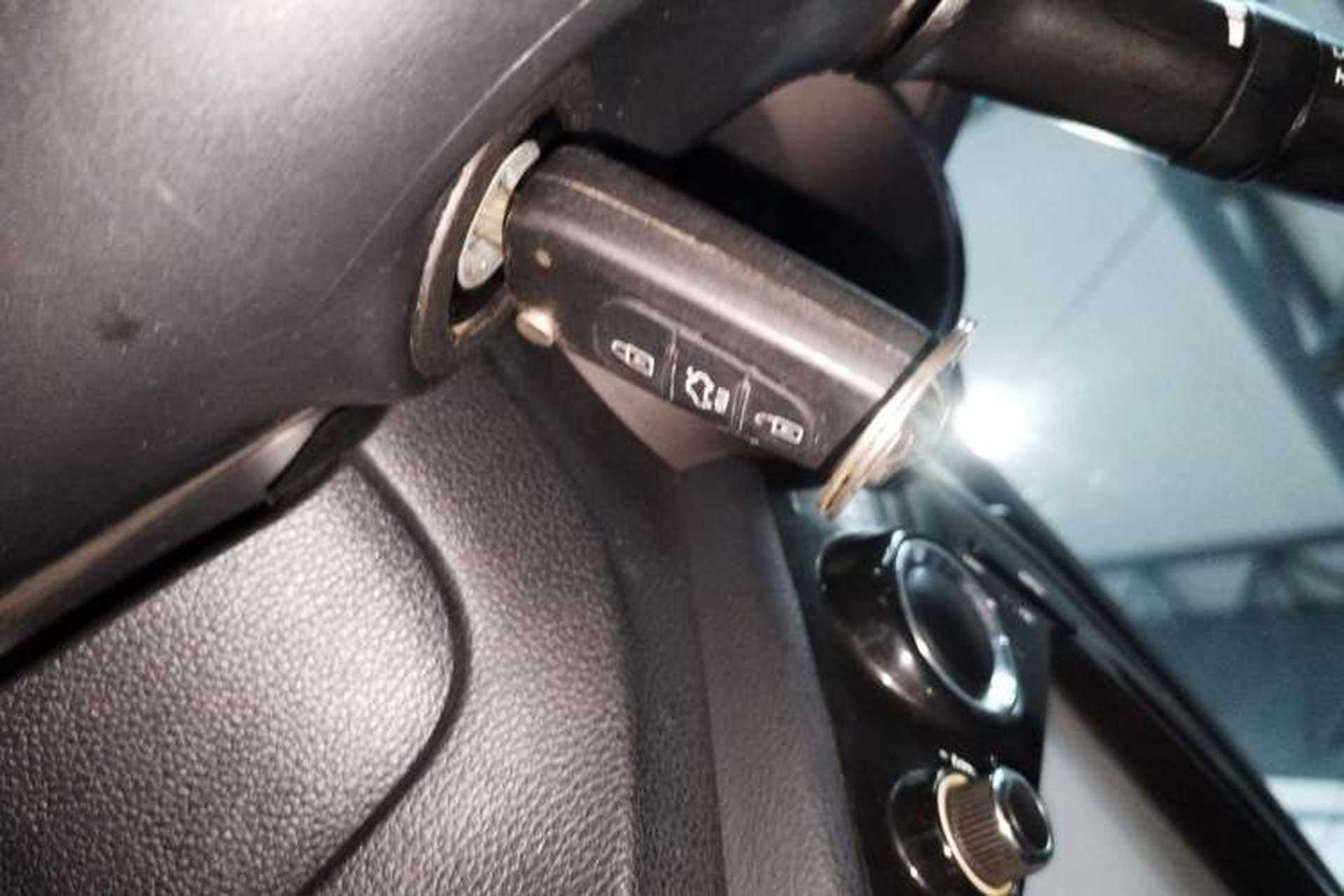 Used Kia K2 2015 Sedan 1.4L Automatic GLS Vehicle Key