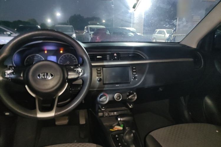 Used Kia K2 2017 Sedan 1.4L Automatic GLS Center Console