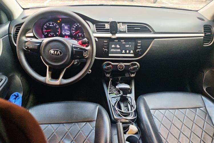 Used Kia K2 2017 Sedan 1.4L Automatic GLS Center Console