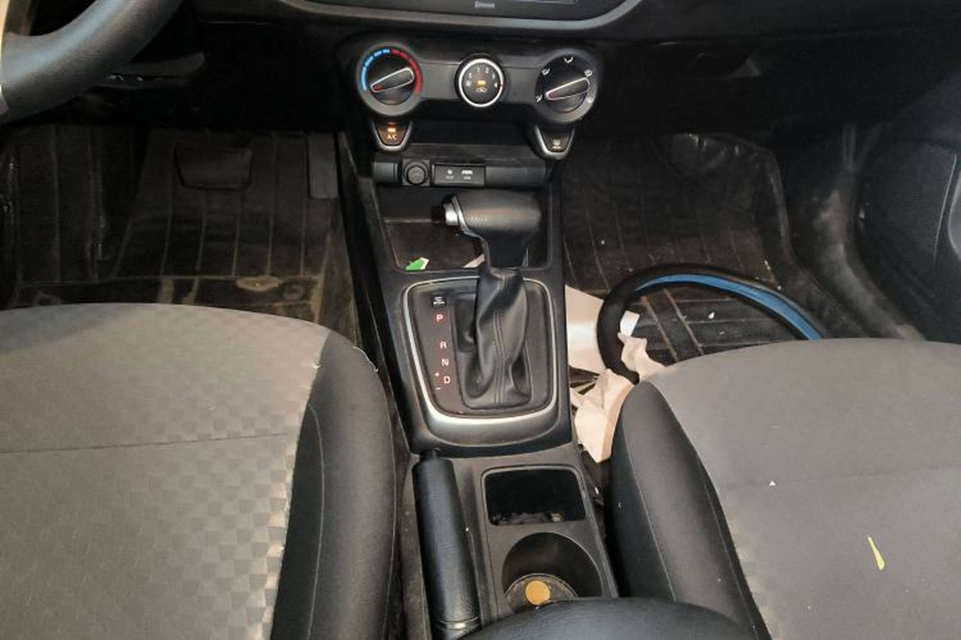 Used Kia K2 2017 Sedan 1.4L Automatic GLS Gear Lever