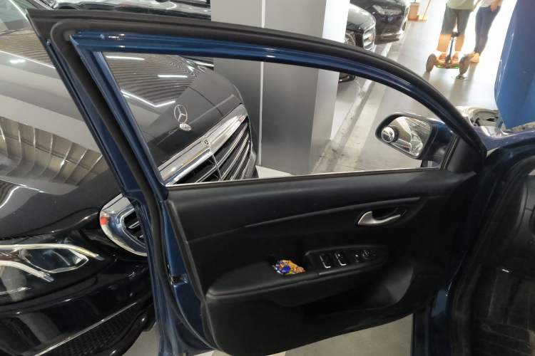 Used Kia K2 2017 Sedan 1.4L Automatic GLS Interior 7