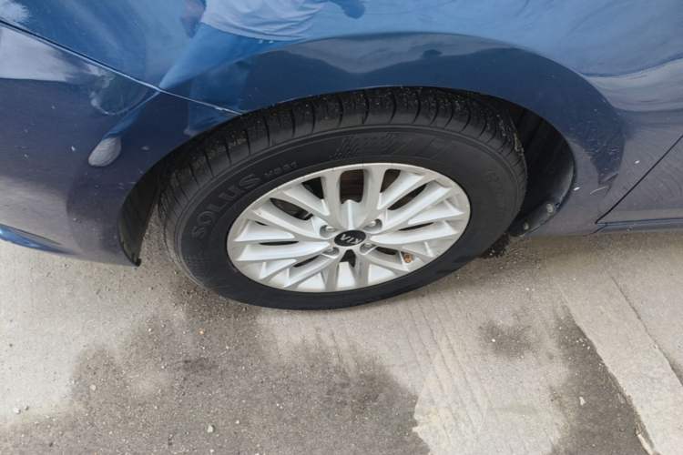 Used Kia K2 2017 Sedan 1.4L Automatic GLS Left Front Wheel Hub