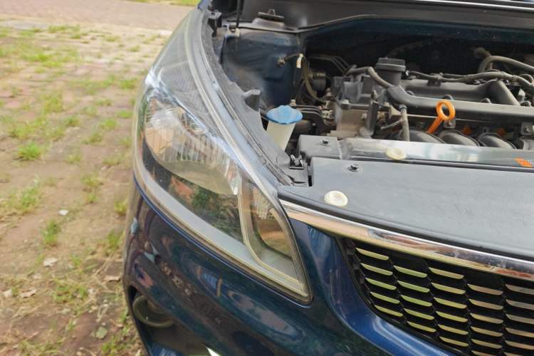 Used Kia K2 2017 Sedan 1.4L Automatic GLS Right Front Headlight
