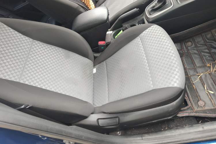 Used Kia K2 2017 Sedan 1.4L Automatic GLS Right Front Seat