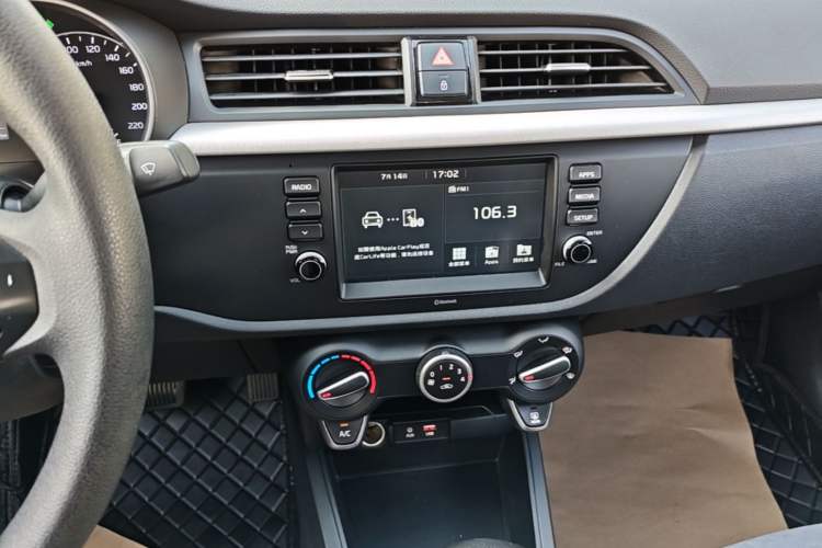 Used Kia K2 2017 Sedan 1.4L Automatic GLS Audio And AC Panel