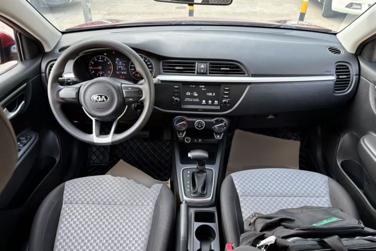 Used Kia K2 2017 Sedan 1.4L Automatic GLS Center Console