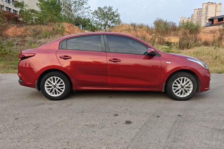 Used Kia K2 2017 Sedan 1.4L Automatic GLS Exterior 3