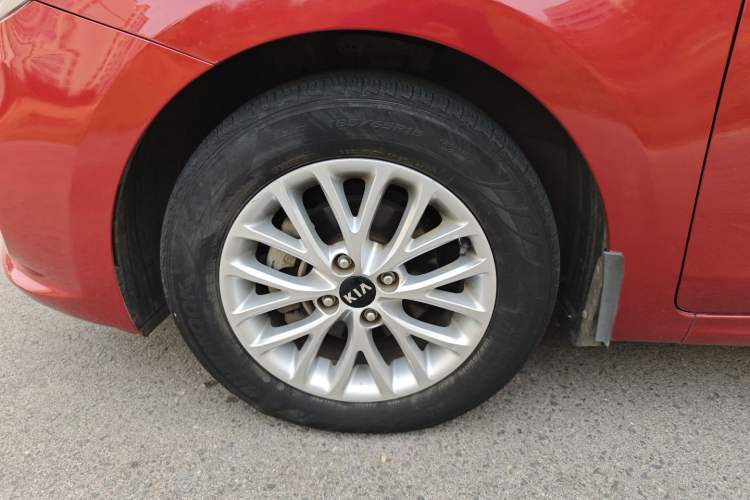 Used Kia K2 2017 Sedan 1.4L Automatic GLS Exterior 8