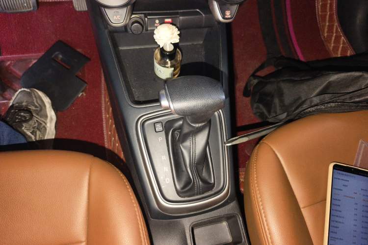 Used Kia K2 2017 Sedan 1.4L Automatic GLS Gear Lever