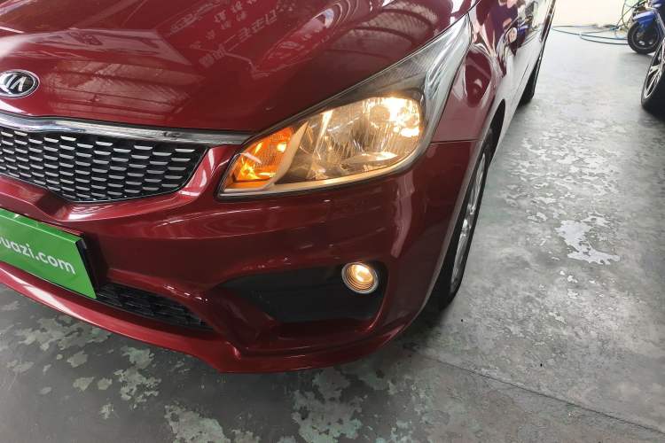 Used Kia K2 2017 Sedan 1.4L Automatic GLS Left Front Headlight