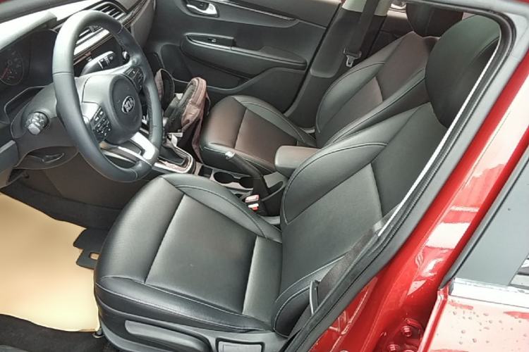 Used Kia K2 2017 Sedan 1.6L AT Premium Left Front Seat