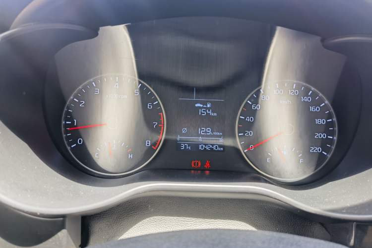 Used Kia K2 2017 Sedan 1.4L Manual Transmission 15th Anniversary Special Edition GLS Odometer Close Up