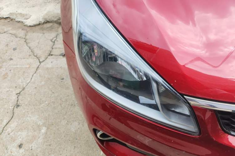 Used Kia K2 2017 Sedan 1.4L Manual Transmission GLS Right Front Headlight