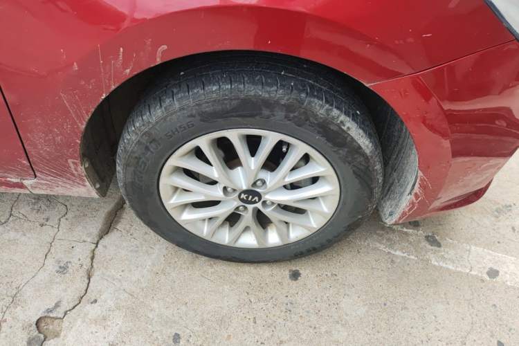 Used Kia K2 2017 Sedan 1.4L Manual Transmission GLS Right Front Wheel Hub