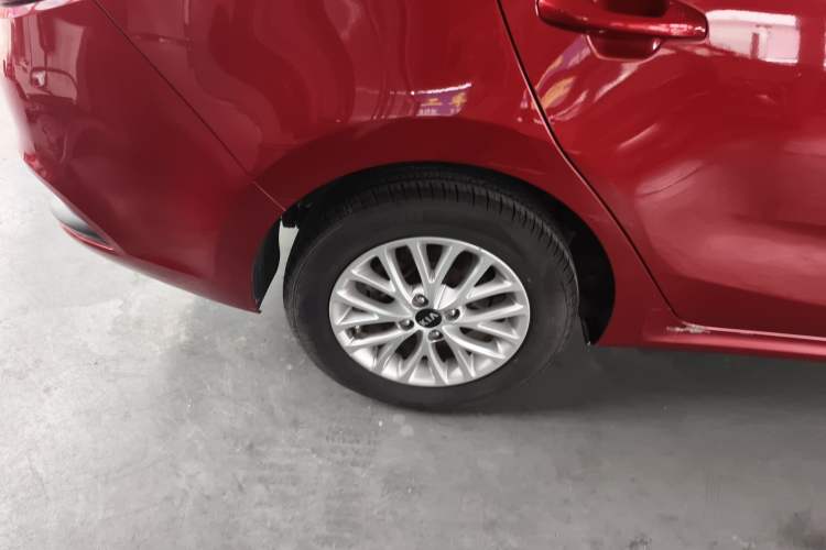 Used Kia K2 2017 Sedan 1.4L Automatic GLS Right Rear Wheel Hub