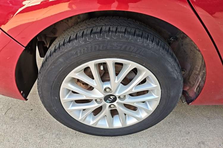 Used Kia K2 2017 Sedan 1.4L Automatic GLS Right Rear Wheel Hub