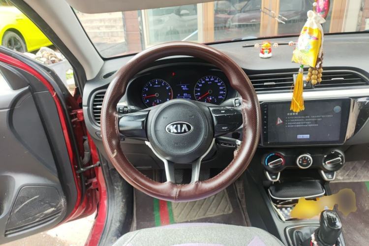 Used Kia K2 2017 Sedan 1.4L Manual Transmission GLS Steering Wheel