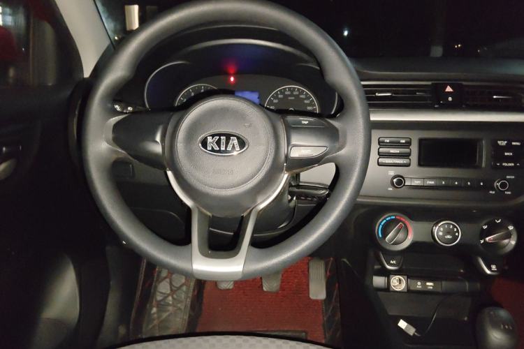 Used Kia K2 2017 Sedan 1.4L Manual Transmission GLS Steering Wheel