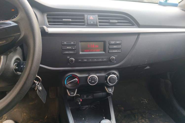 Used Kia K2 2017 Sedan 1.4L Manual Transmission GL Audio And AC Panel