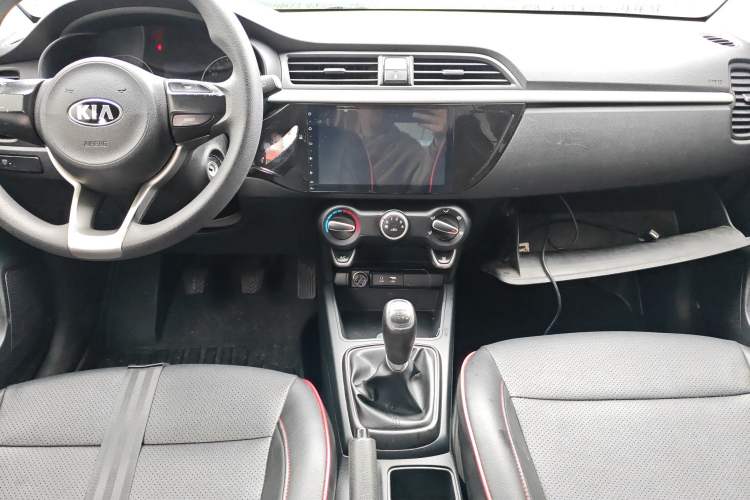Used Kia K2 2017 Sedan 1.4L Manual Transmission GLS Audio And AC Panel