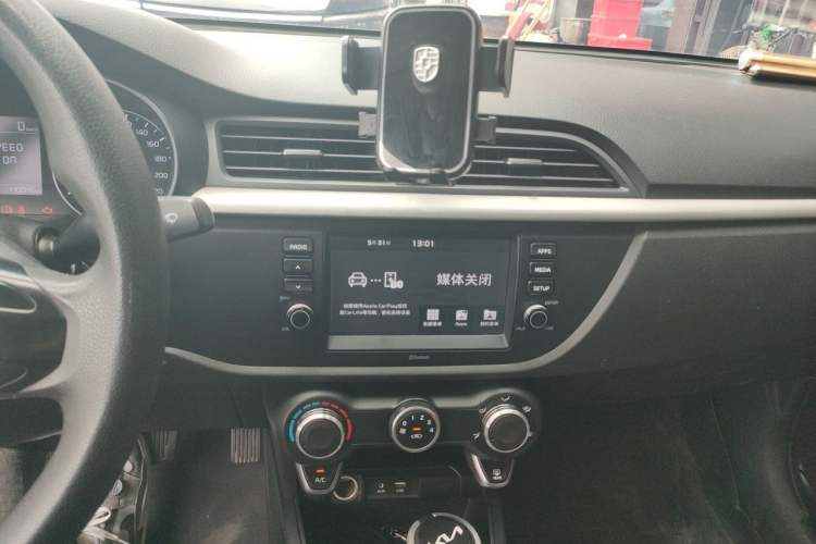 Used Kia K2 2017 Sedan 1.4L Automatic GLS Audio And AC Panel