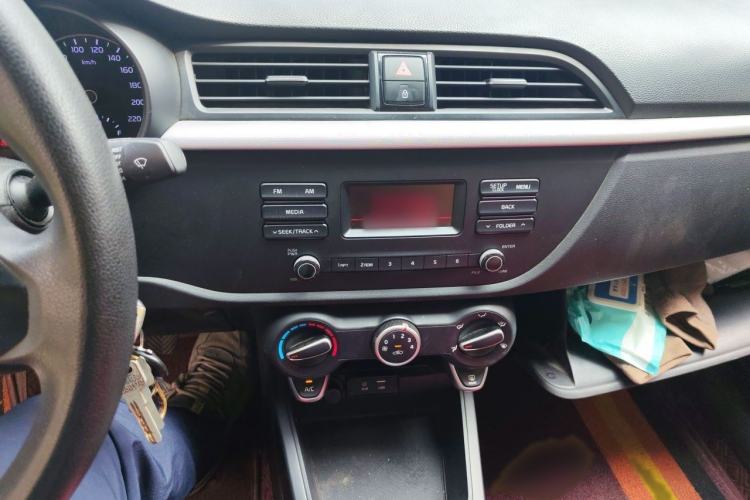 Used Kia K2 2017 Sedan 1.4L Manual Transmission GLS Audio And AC Panel
