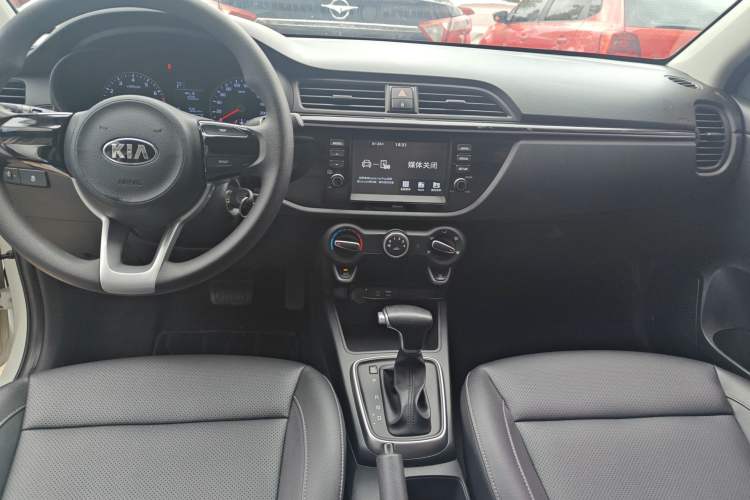 Used Kia K2 2017 Sedan 1.4L Automatic GLS Audio And AC Panel