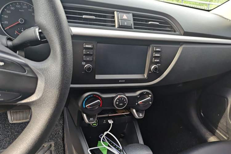 Used Kia K2 2017 Sedan 1.4L Automatic GLS Audio And AC Panel