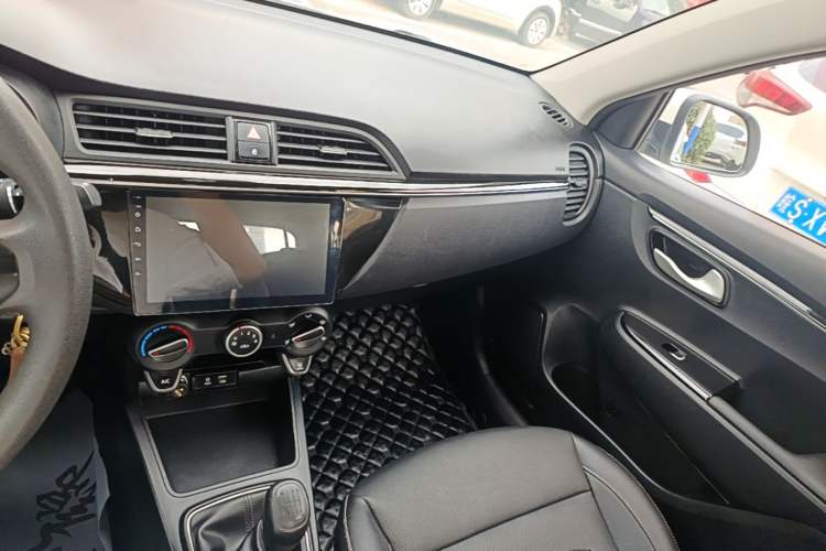 Used Kia K2 2017 Sedan 1.4L Manual Transmission 15th Anniversary Special Edition GLS Audio And AC Panel