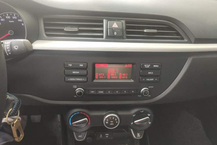 Used Kia K2 2017 Sedan 1.4L Manual Transmission GLS Audio And AC Panel