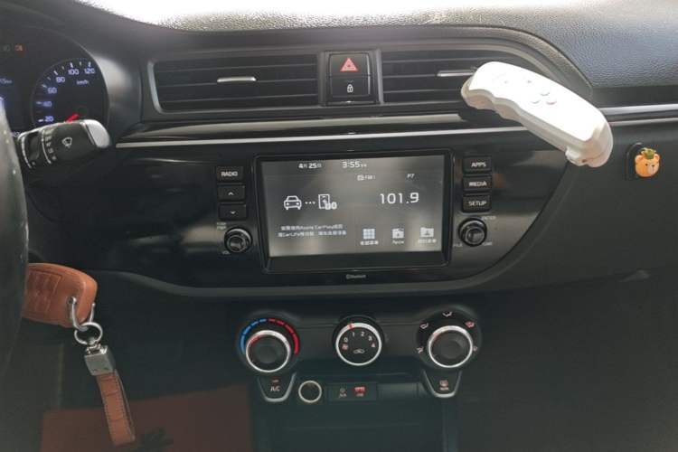 Used Kia K2 2017 Sedan 1.6L AT Premium Audio And AC Panel