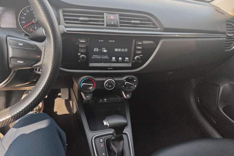 Used Kia K2 2017 Sedan 1.4L Automatic Transmission 15th Anniversary Special Edition GLS Audio And AC Panel
