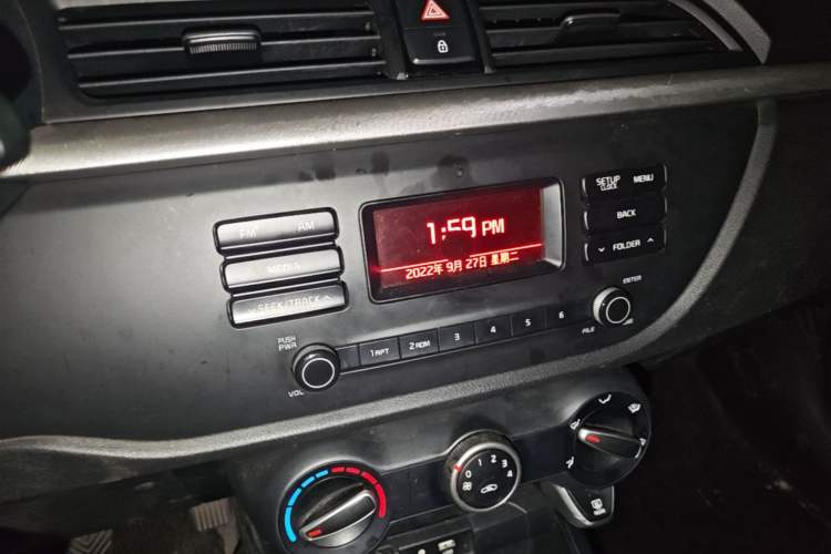 Used Kia K2 2017 Sedan 1.4L Manual Transmission GLS Audio And AC Panel
