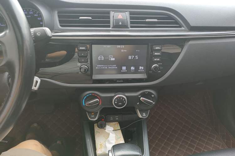 Used Kia K2 2017 Sedan 1.6L AT Premium Audio And AC Panel